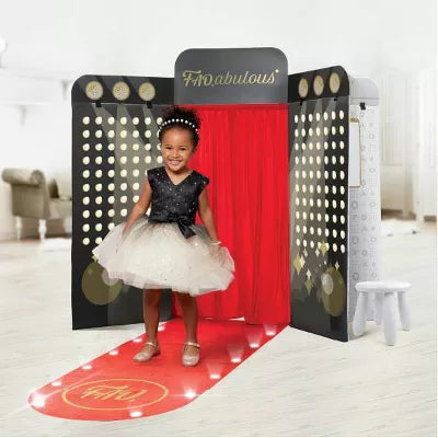 Style Runway 4-Sided Fashion Show Playset – Salvage & Co Indy