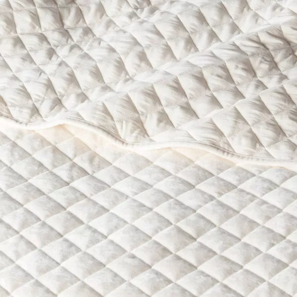 Luxe Diamond Stitch Velvet Quilt - King