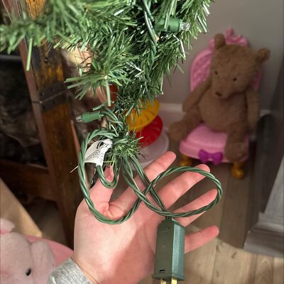 Christmas Pre-Lit Artificial Pine Garland Green with LED Lights, final cut