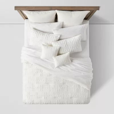 8pc Tufted Broken Stripe Comforter Bedding Set White - Queen