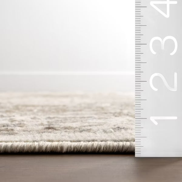 Becca Traditional Tiled Area Rug - 6' 7" x 9'