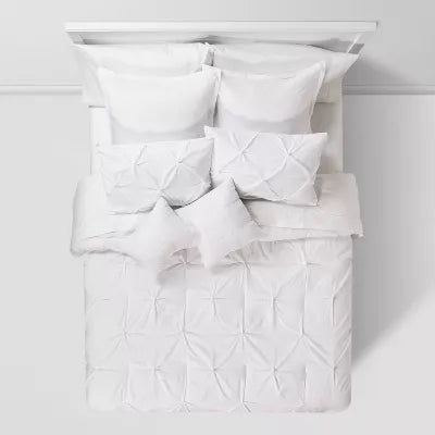 8pc Pinch Pleat Comforter Bedding Set - King