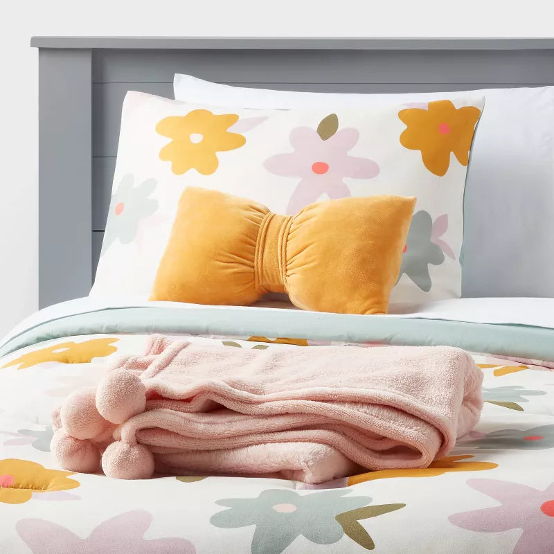 Floral Value Multi-Piece Kids' Bedding Set - Full/Queen