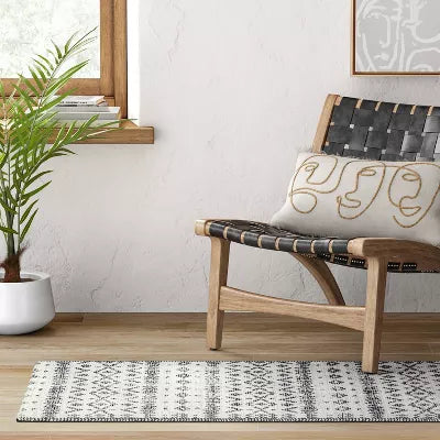 Washable Luna Aztec Diamond Printed Rug Black - 2'4"x7'