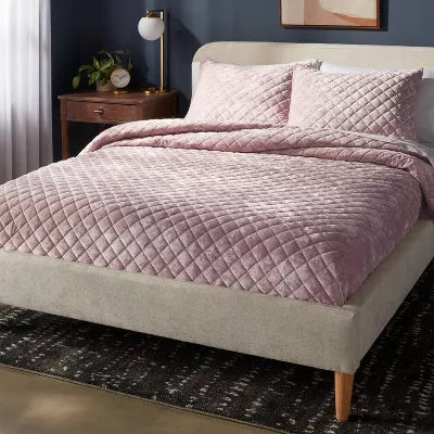 Luxe Diamond Stitch Velvet Quilt - King