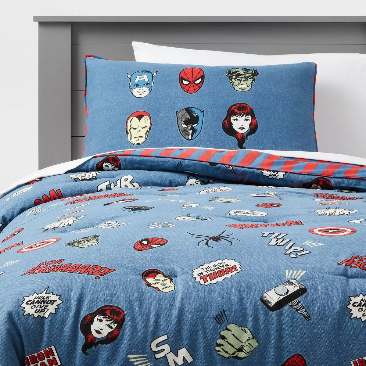 (FULL/QUEEN) 3pc Marvel Glow in the Dark Kids' Comforter SHOWROOM ITEM