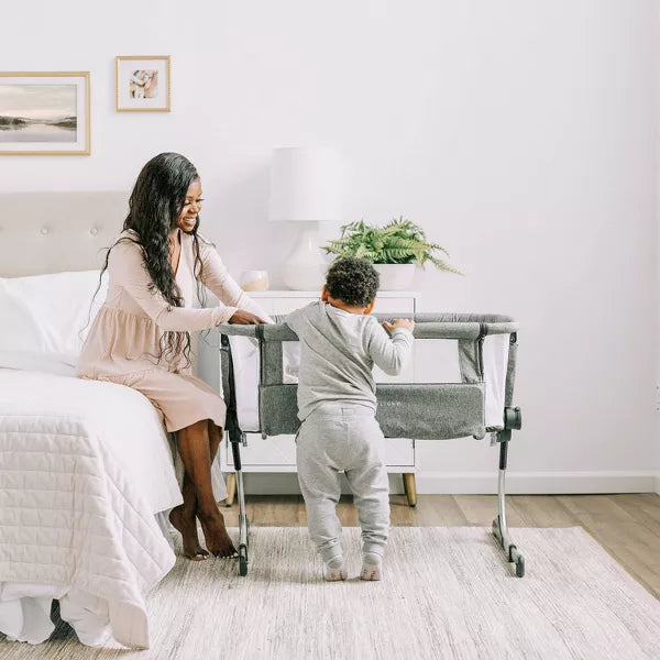 Beside Me Dreamer Bassinet and Bedside Sleeper