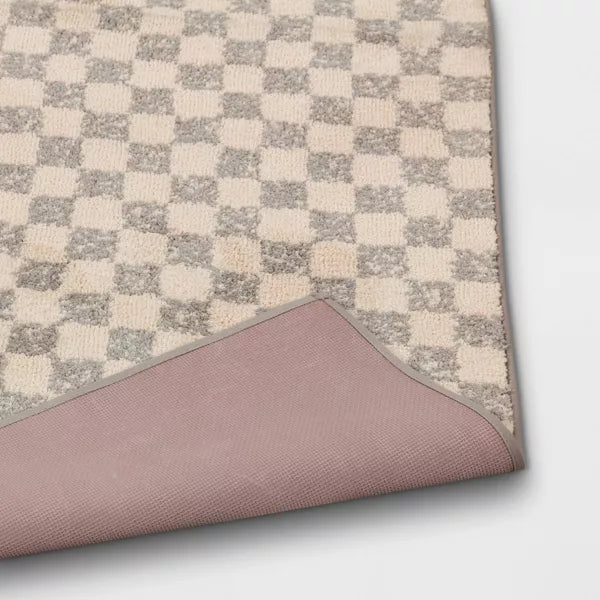 Washable Checkerboard Plush Accent Rug - Indoor Gray Medium Pile, Skid-Resistant - 2'6"x4'