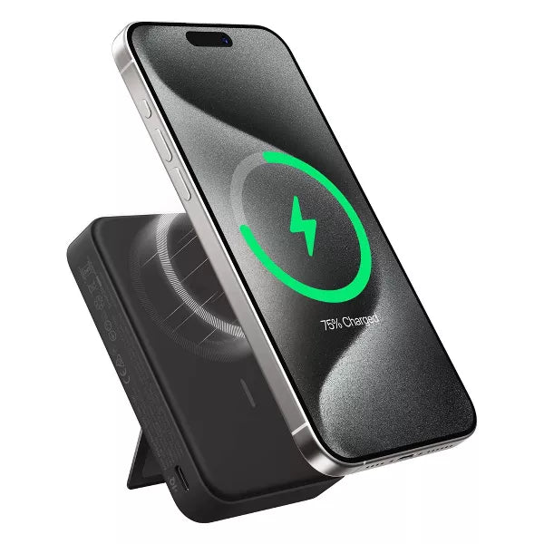 MagGo Black Power Bank with LED Screen: Compatible with iPhone 15/14/13