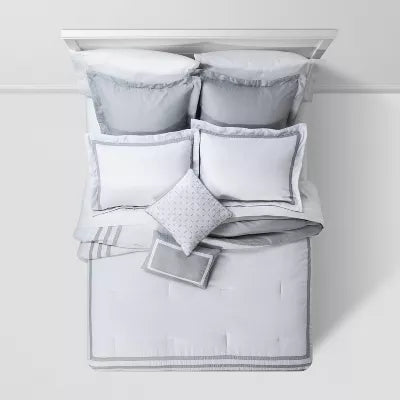 8pc Applique Border Comforter Bedding Set - King