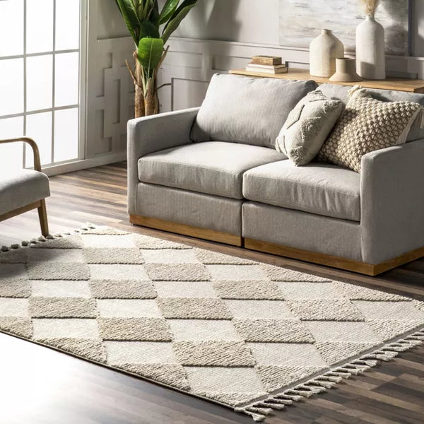 Marissa High/Low Diamond Tassel Indoor Area Rug