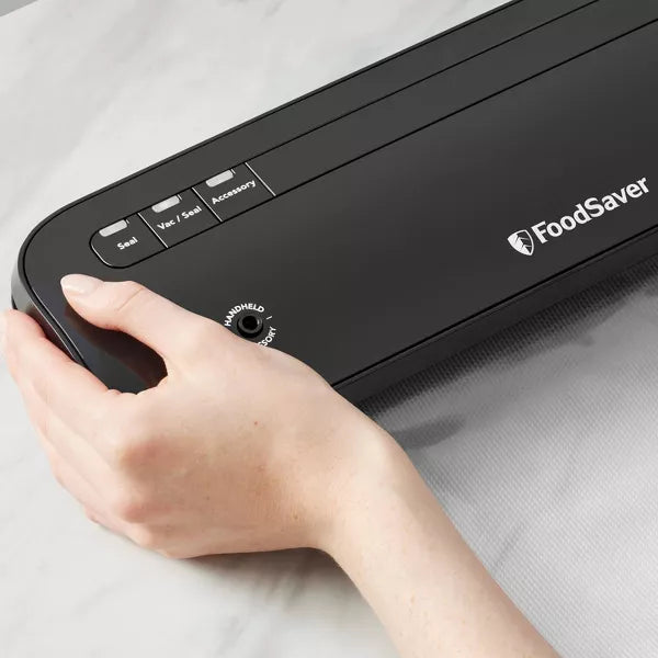 Space-Saving Vacuum Sealer with Bags Black