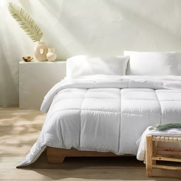 All Seasons Cool Plush Down Alternative Comforter King