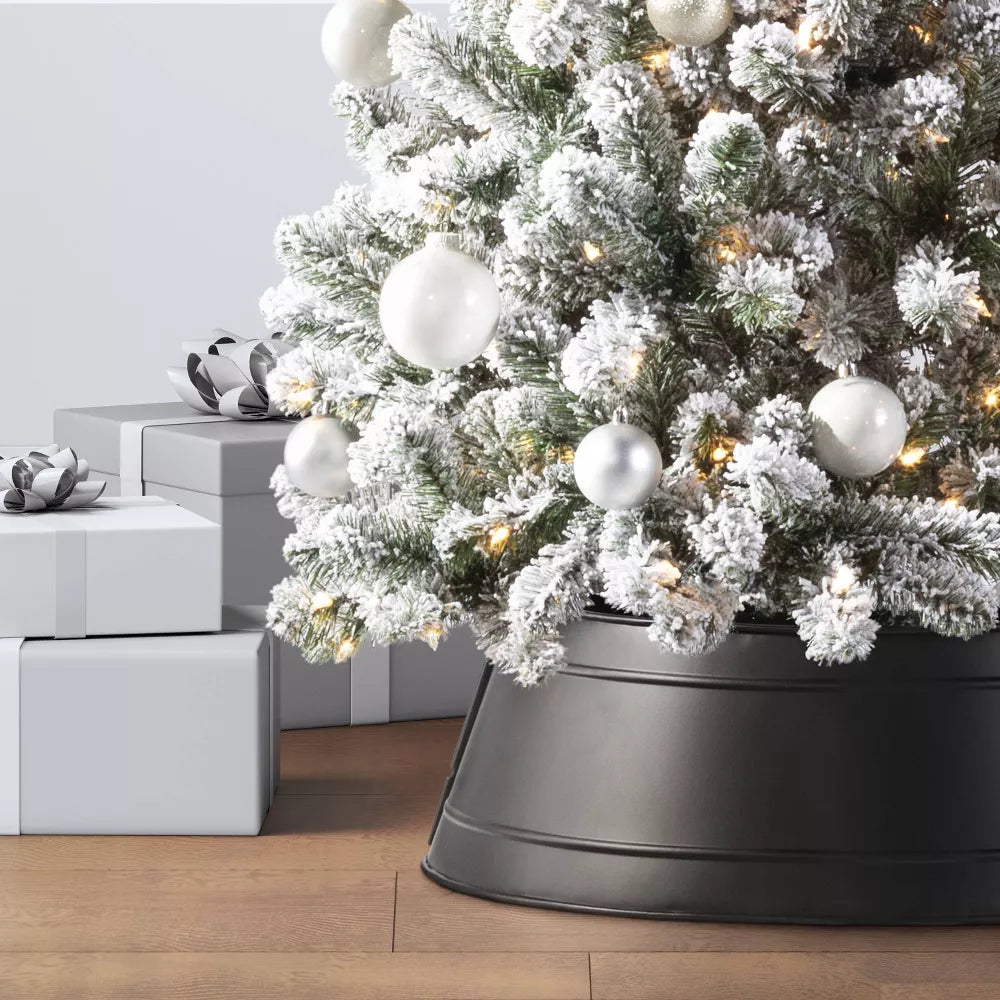 Metal Christmas Tree Collar Black, final cut