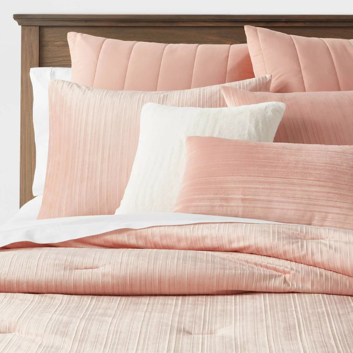 8pc Luxe Velvet Comforter Set Salmon Pink King