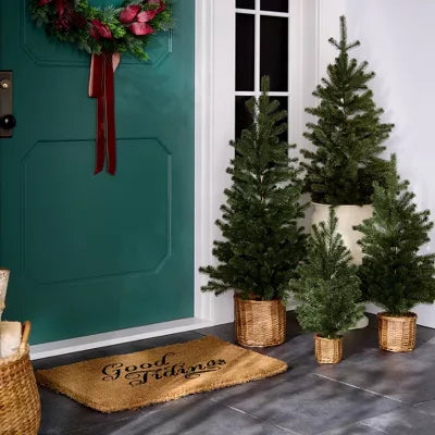 1'6"x2'6" 'Good Tidings' Outdoor Coir Doormat Black - High Pile, Classic Pattern