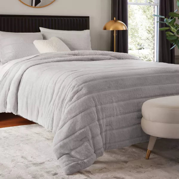 3pc Luxe Faux Fur Comforter and Sham Set - Full/Queen