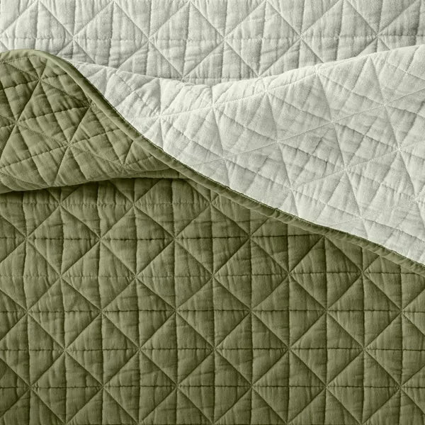 Reversible Lightweight Quilt Tonal Green Full/Queen