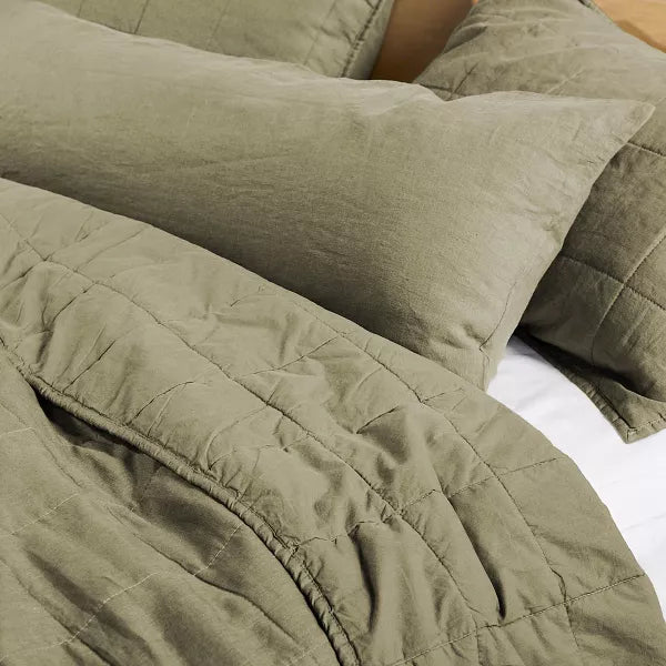 French Linen Box Stitch Quilt & Sham Set King/Cal King