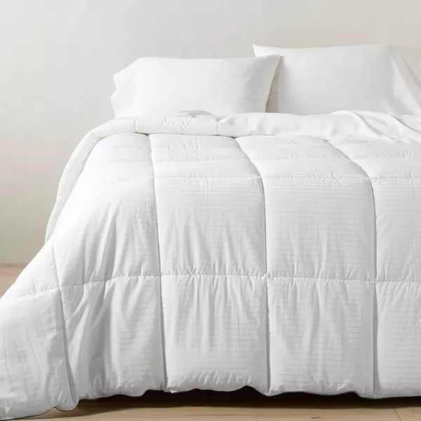 All Seasons Cool Plush Down Alternative Comforter - King