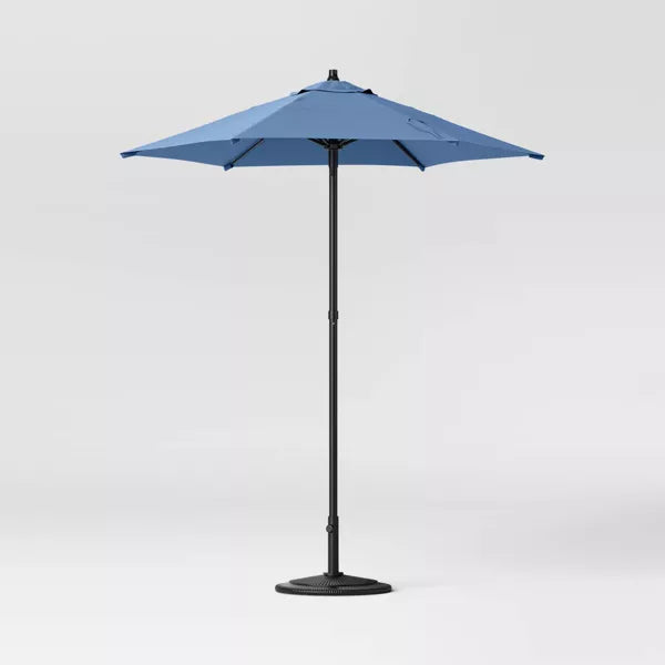 Round Outdoor Patio Market Umbrella with Black Pole