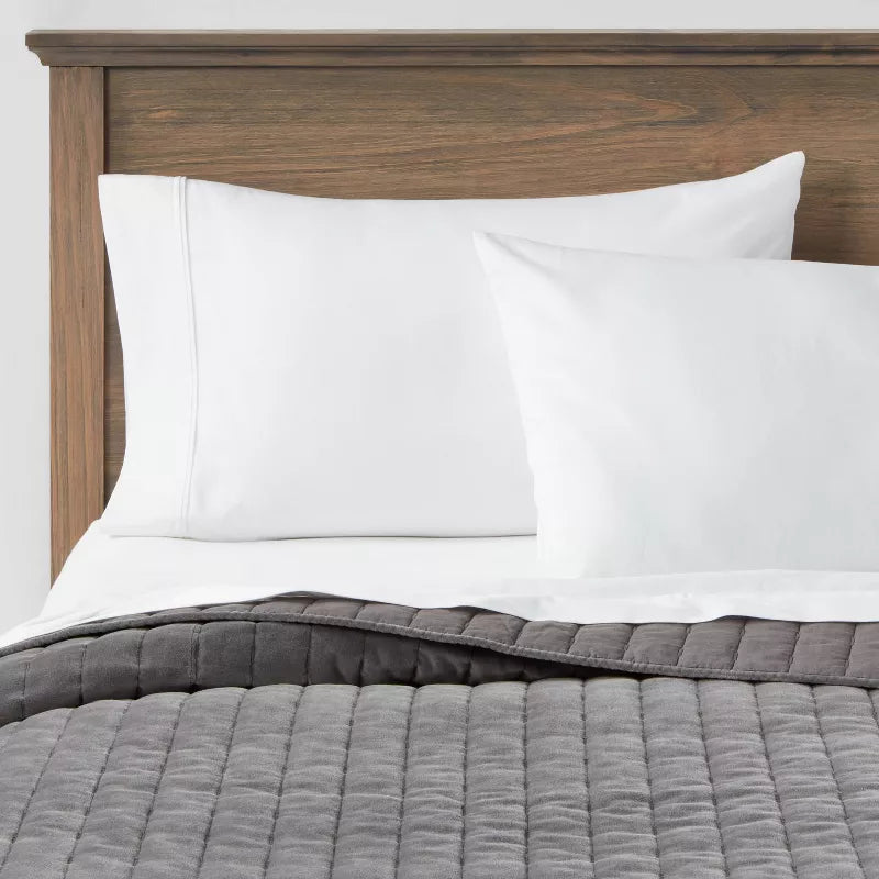 Channel Stitch Velvet Quilt - Full/Queen