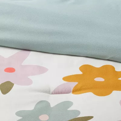 Floral Value Multi-Piece Kids' Bedding Set - Full/Queen