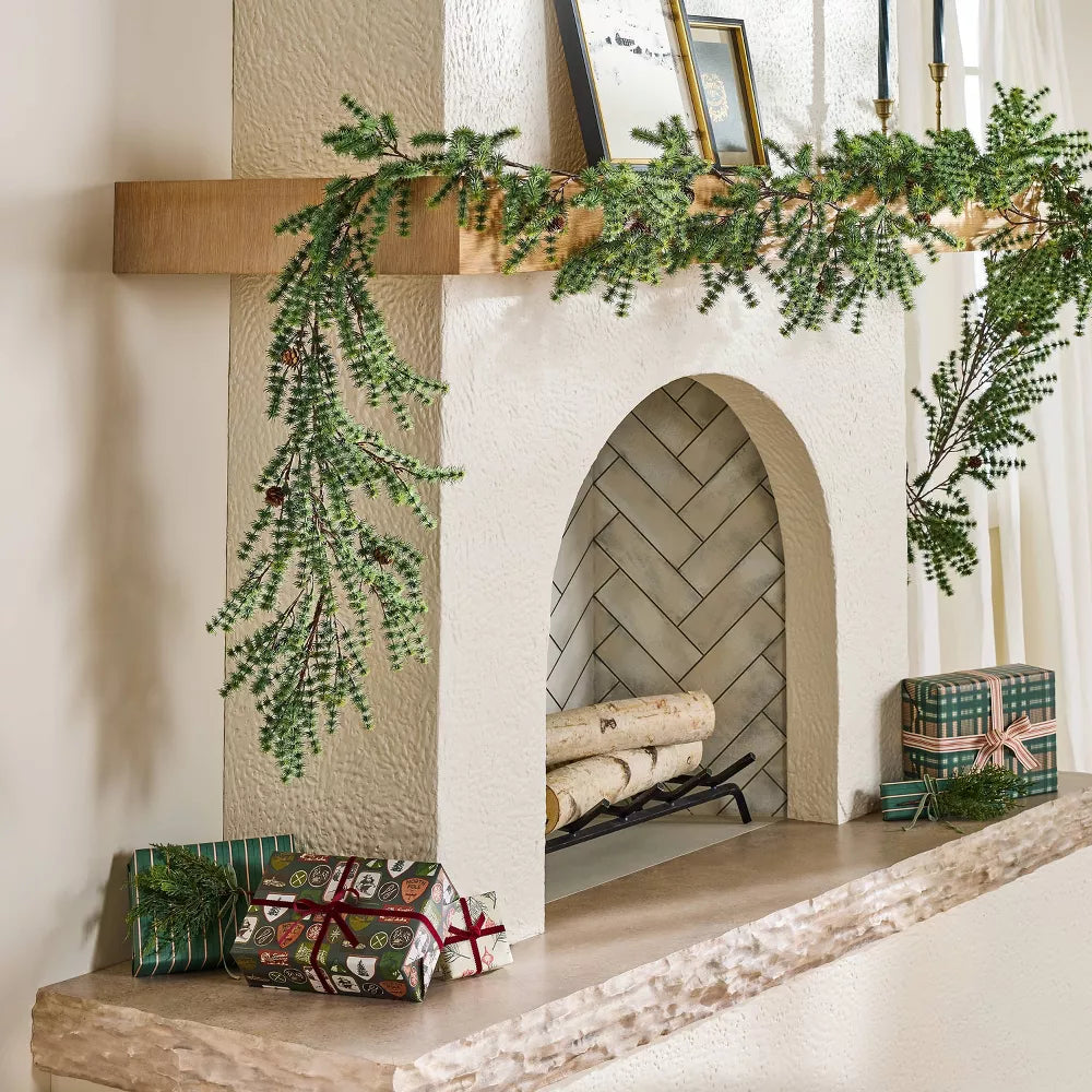 Pine with Pinecone Garland, final cut