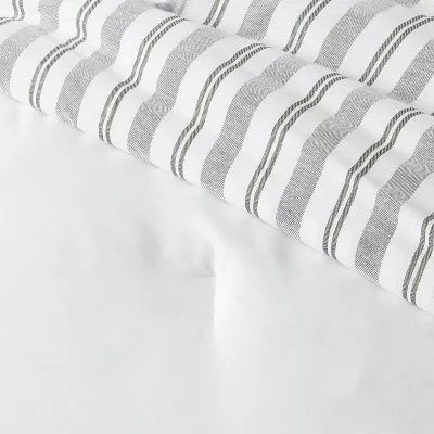 8pc Reversible Classic Stripe Comforter Set Gray/White - Queen
