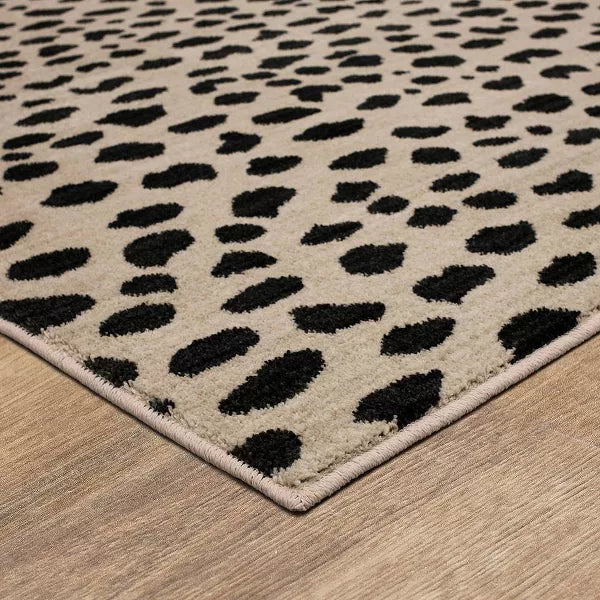 Daffodil Leopard Print Woven Rug 2'4"x7