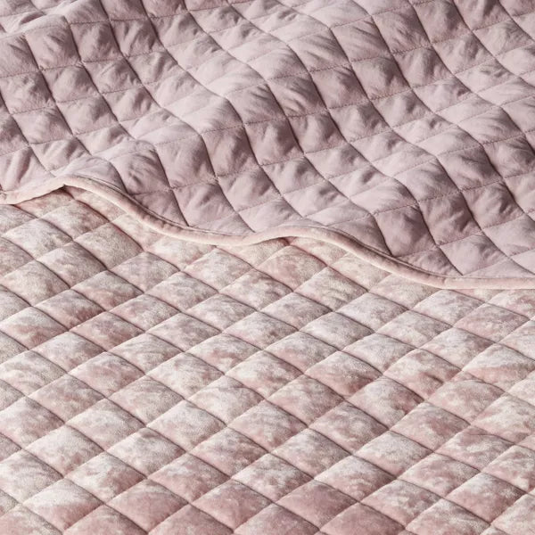 Luxe Diamond Stitch Velvet Quilt Full/Queen