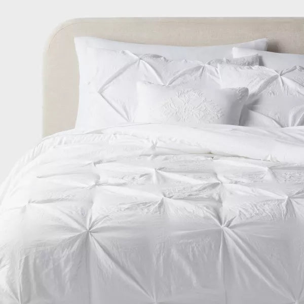 8pc Pinch Pleat Comforter and Sheet Set - Queen