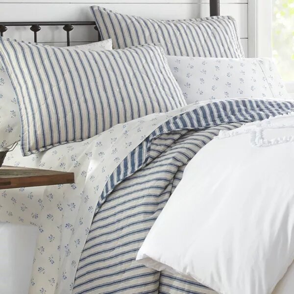 Willow Way Ticking Stripe Quilt & Sham Set - Queen