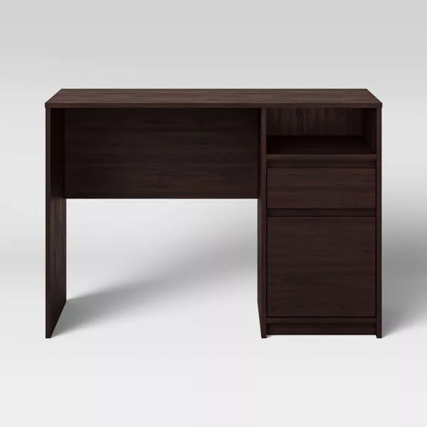 Writing Desk with Drawers, final cut