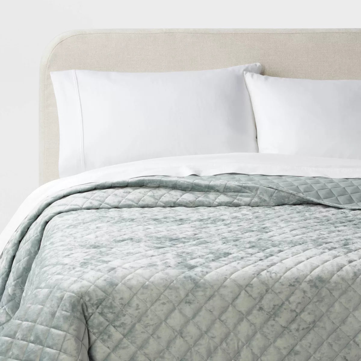 Luxe Diamond Stitch Velvet Quilt - Queen