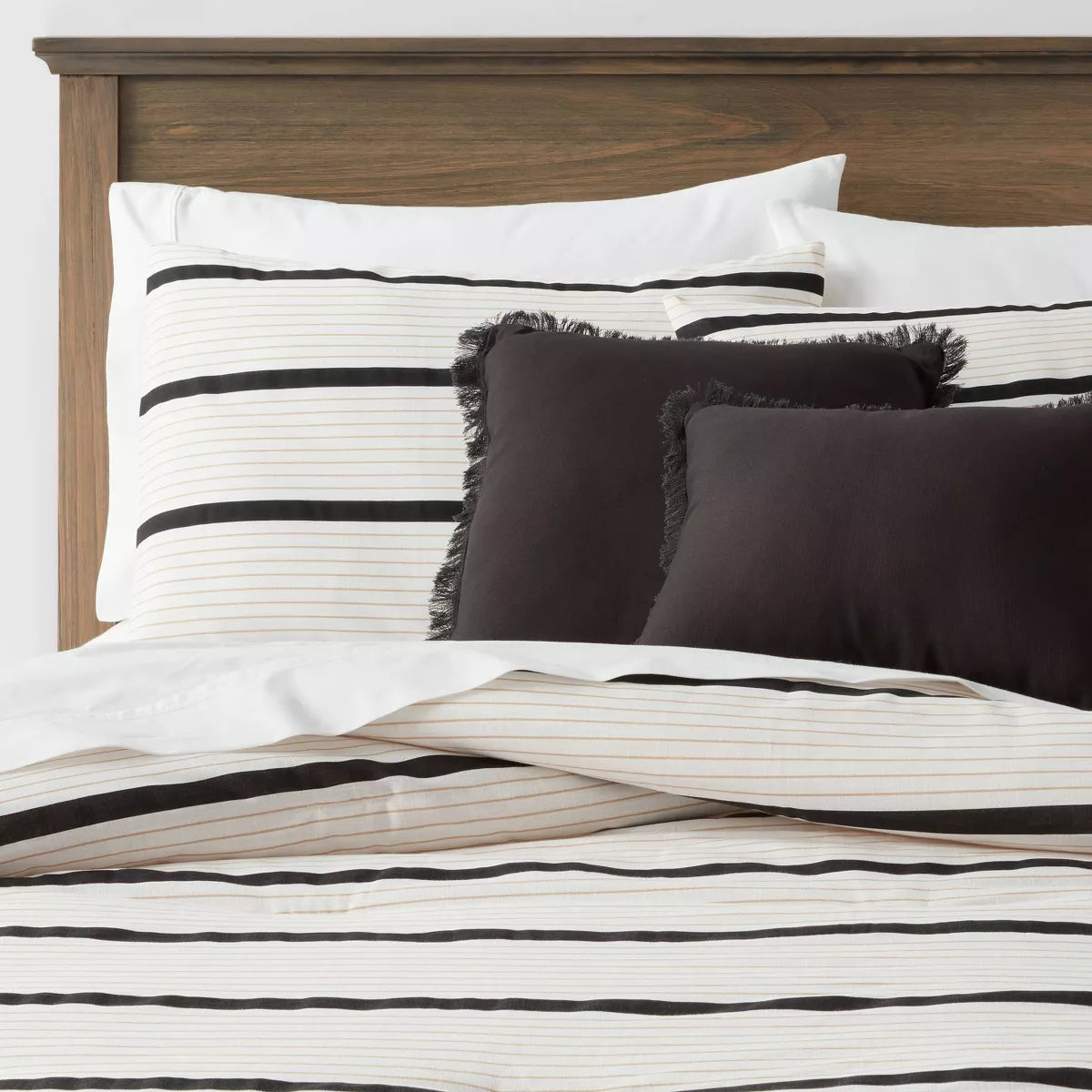 5pc Modern Stripe Comforter Set Off-White - Queen
