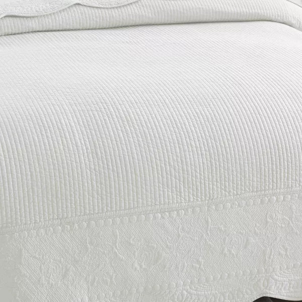 3-Piece Elegantly Embroidered Cotton Quilt Bedspread Set White Queen