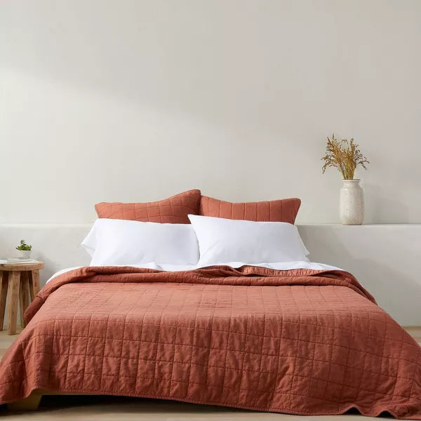 Heavyweight Linen Blend Quilt - King