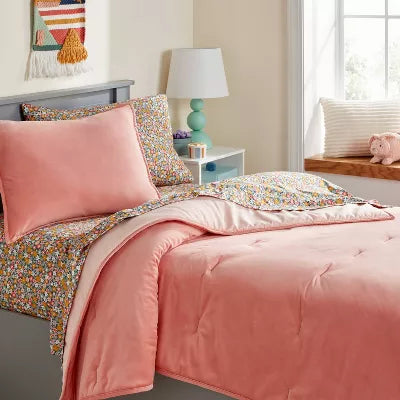 Velvet Kids' Quilt - Full/Queen