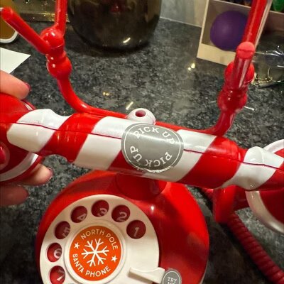 Animated Christmas Candy Striped North Pole Antique Telephone, final cut