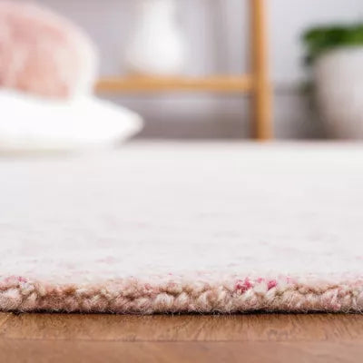 Blossom Hand Tufted Rug 5'x8'