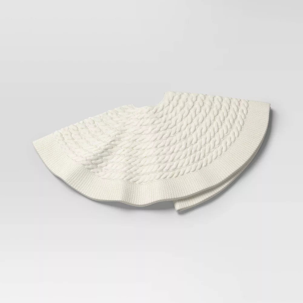 Centric Cable Knit Tree Skirt, final cut