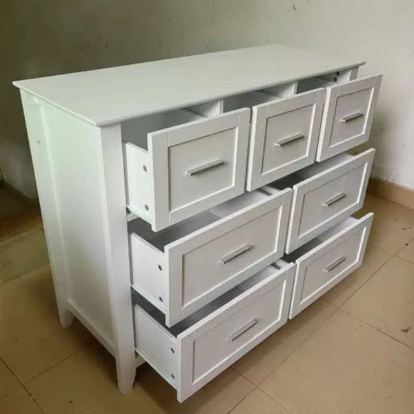 7 Chest of Drawer Dresser, Modern and Stylish Dresser, Deep Drawers and Nickel Round Handle, Wood Organizer Dresser with Ample Storage Space