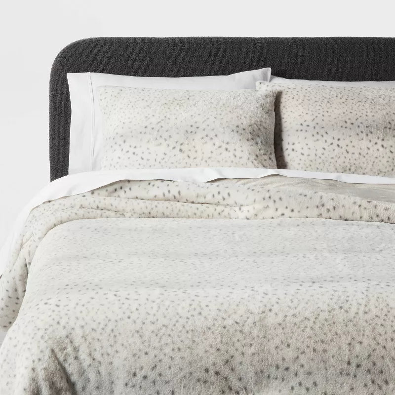 3pc Luxe Faux Fur Comforter and Sham Set - King