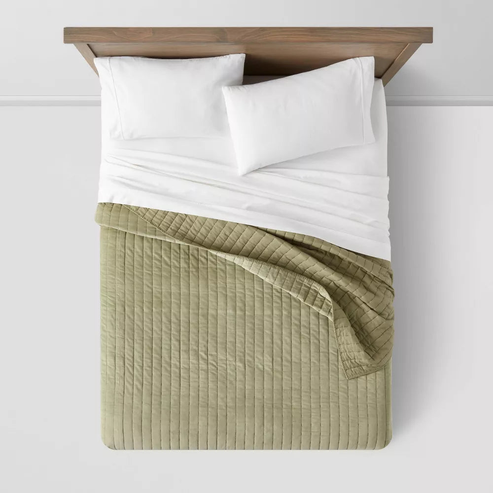 Channel Stitch Velvet Quilt - Full/Queen