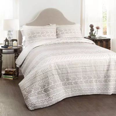 3pc Hygge Geo Reversible Cotton Quilt & Sham Set - King