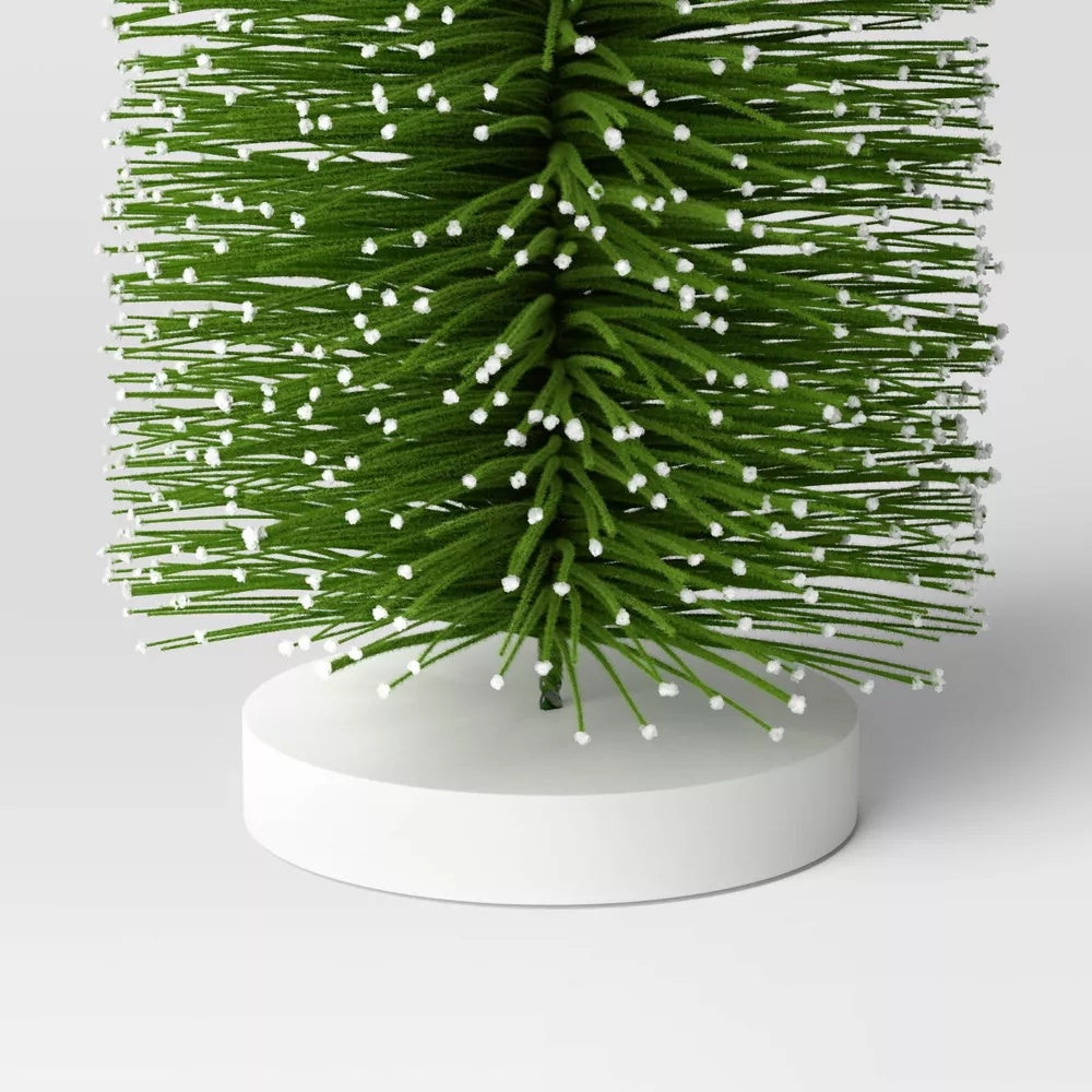 Christmas Bottle Brush Tree Sculpture, final cut