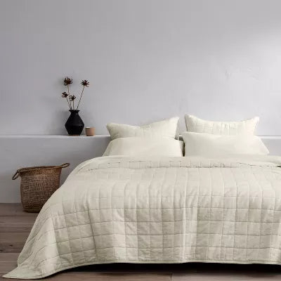 Heavyweight Linen Blend Quilt - Full/Queen