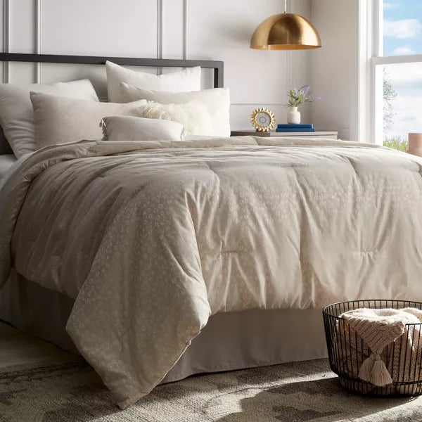 8pc Luxe Jacquard Snow Leopard Comforter Set Beige King