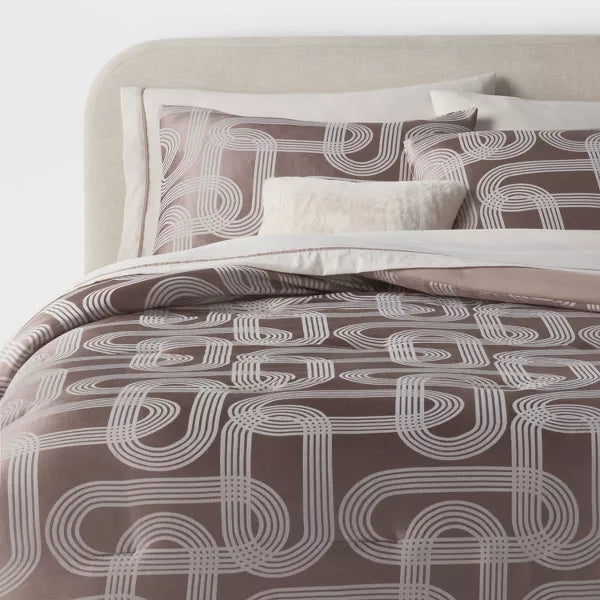8pc Jacquard Chain Link Comforter and Sheet Set Taupe - Queen